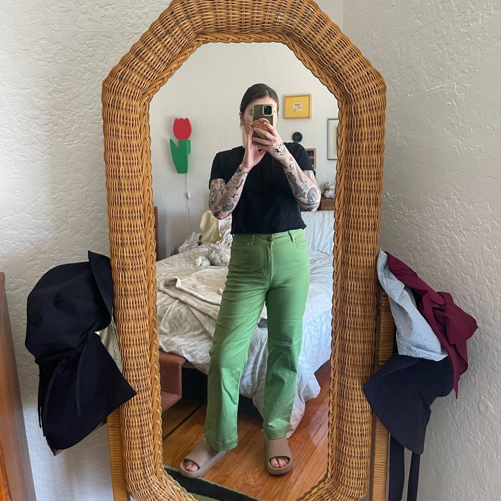 DEACTIVATING IN  DAY :) Thinking Mu Apple green Theresa pants